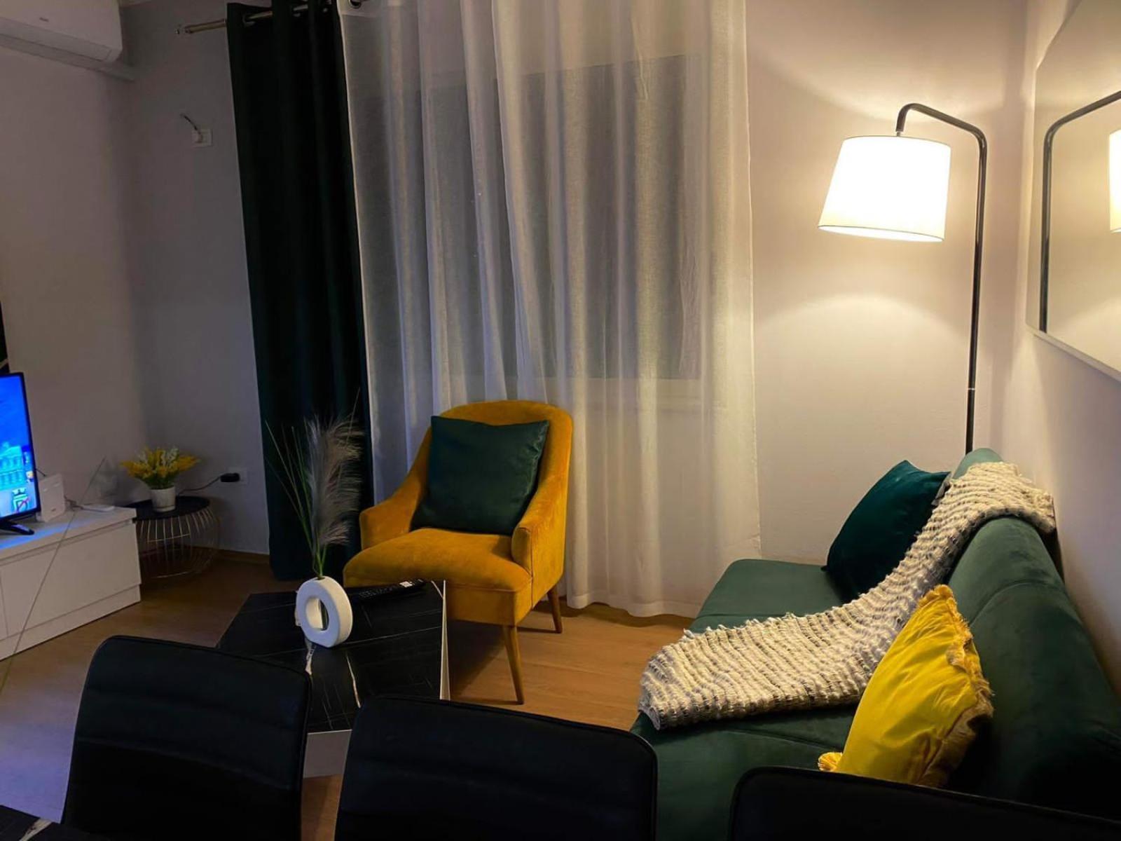 Signature 11 * Tirana